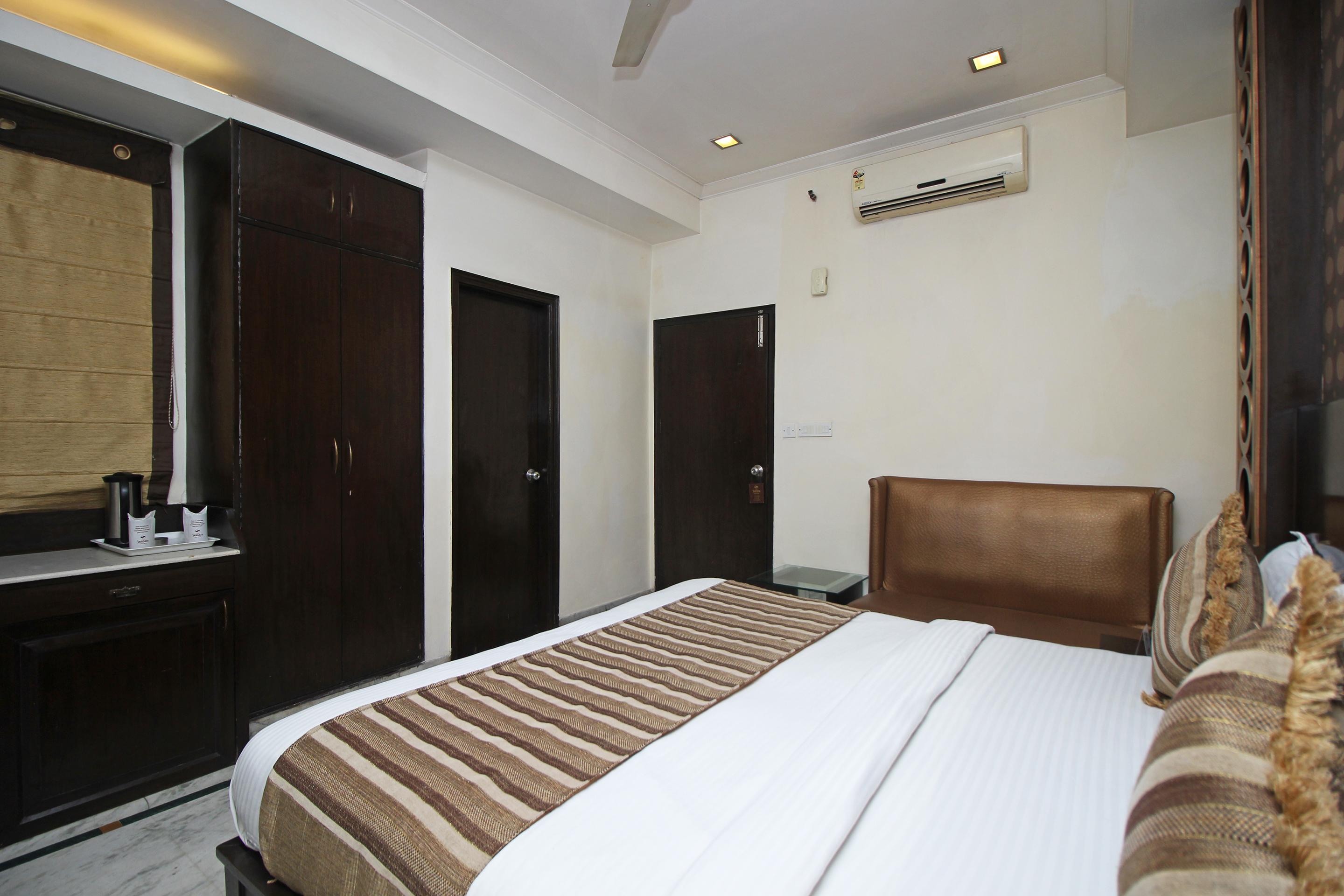 Oyo 5915 Hotel Swagath New Delhi Eksteriør billede